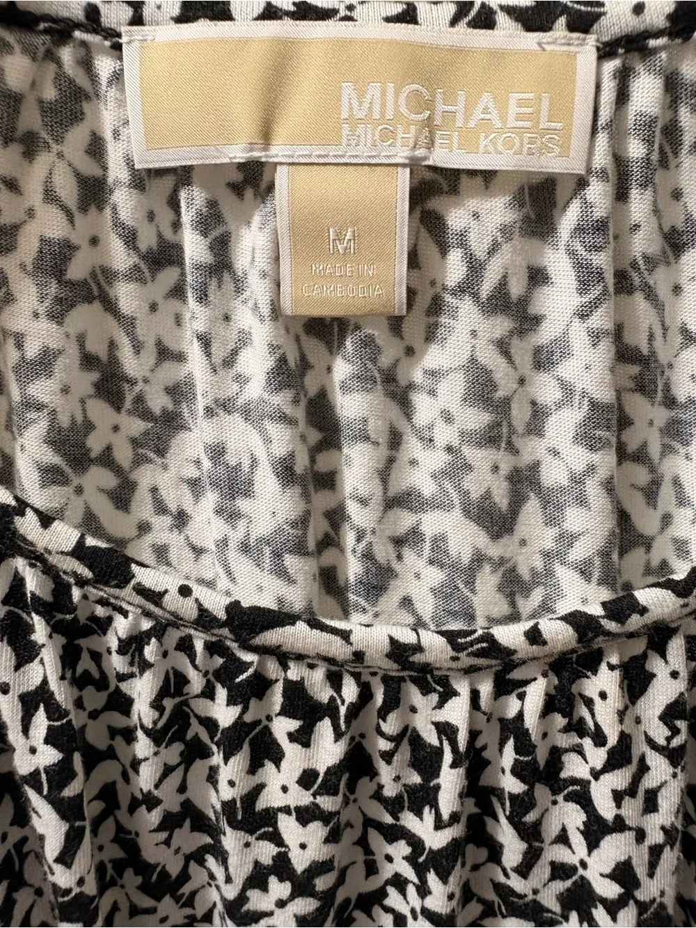 MICHAEL Michael Kors Black & White Floral Scoop Neck Top with Bell Sleeves - Picture 4 of 7